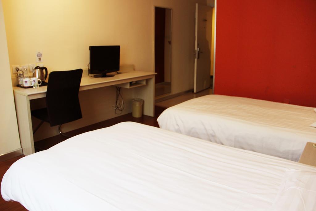 Hanting Hotel Shanghai South Railway Station Luoxiang Road Branch Room photo
