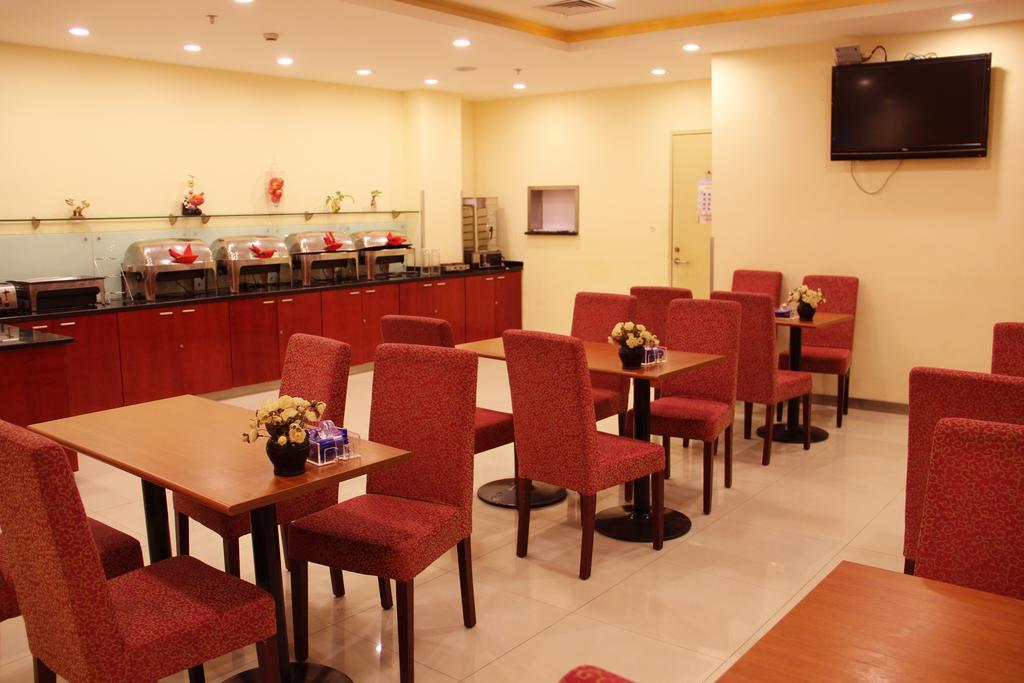 Hanting Hotel Shanghai South Railway Station Luoxiang Road Branch Exterior photo